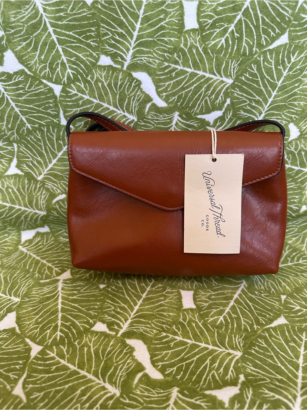 Universal Thread Tan Envelope Crossbody Bag